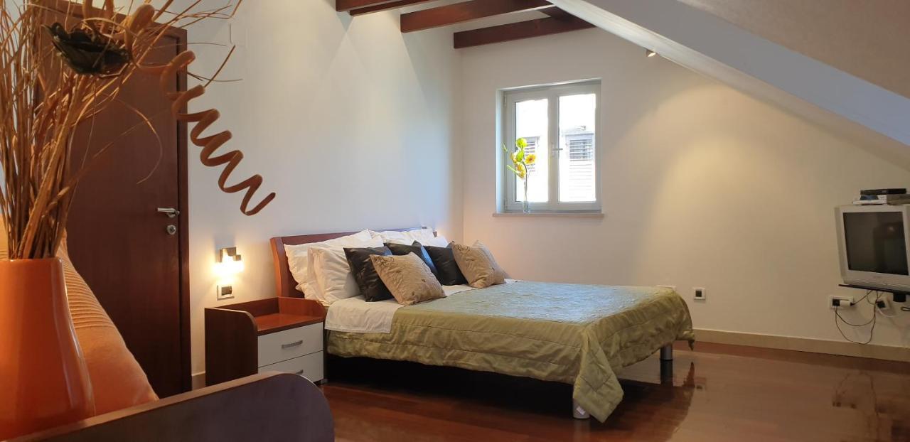 Villa Jade Apartments Front Row Sea View - Walk To Korcula Old Town Medvinjak Εξωτερικό φωτογραφία