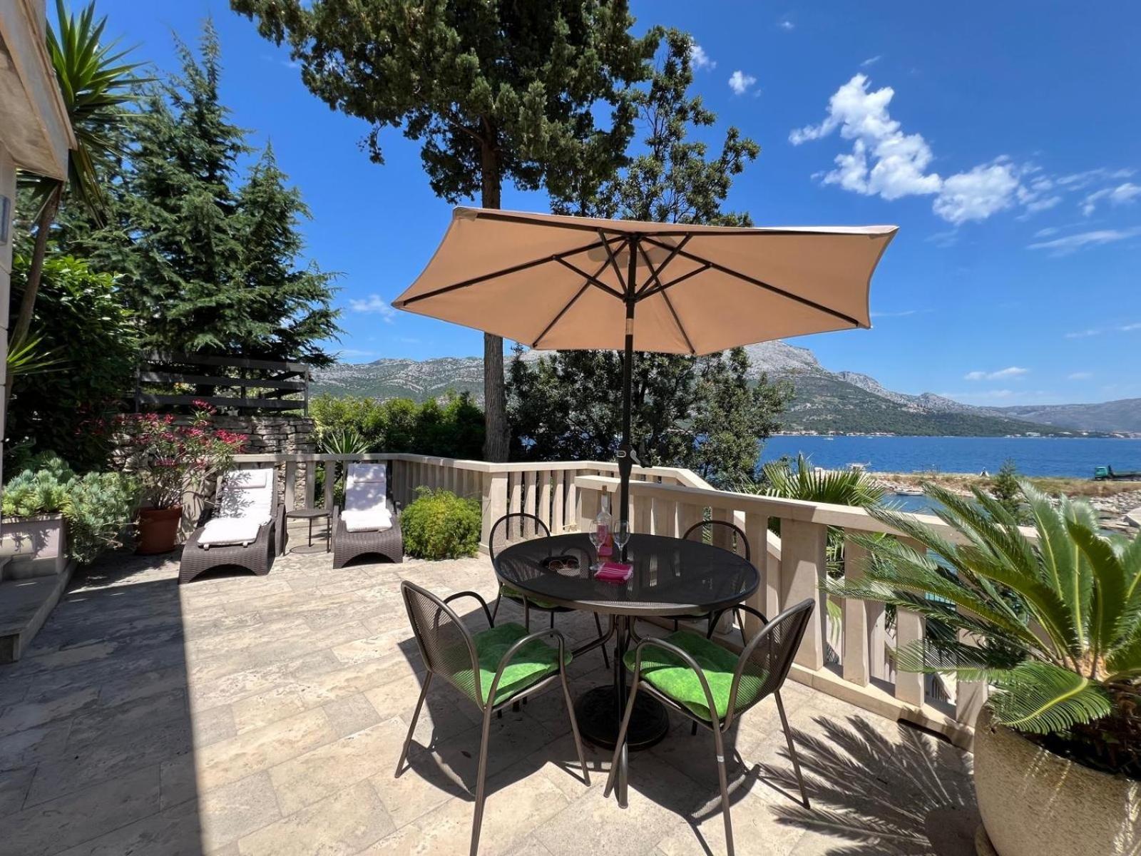 Villa Jade Apartments Front Row Sea View - Walk To Korcula Old Town Medvinjak Εξωτερικό φωτογραφία