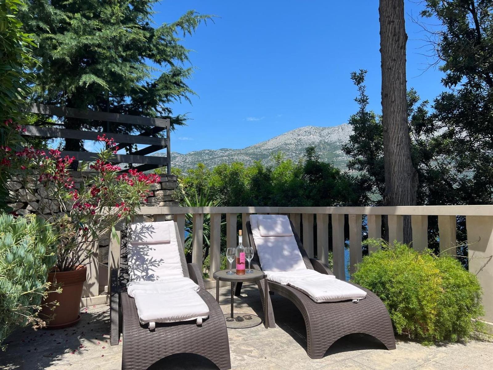 Villa Jade Apartments Front Row Sea View - Walk To Korcula Old Town Medvinjak Εξωτερικό φωτογραφία