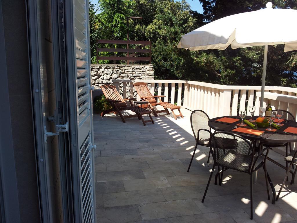 Villa Jade Apartments Front Row Sea View - Walk To Korcula Old Town Medvinjak Εξωτερικό φωτογραφία