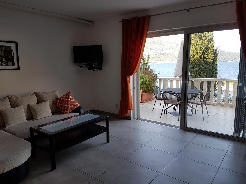 Villa Jade Apartments Front Row Sea View - Walk To Korcula Old Town Medvinjak Εξωτερικό φωτογραφία