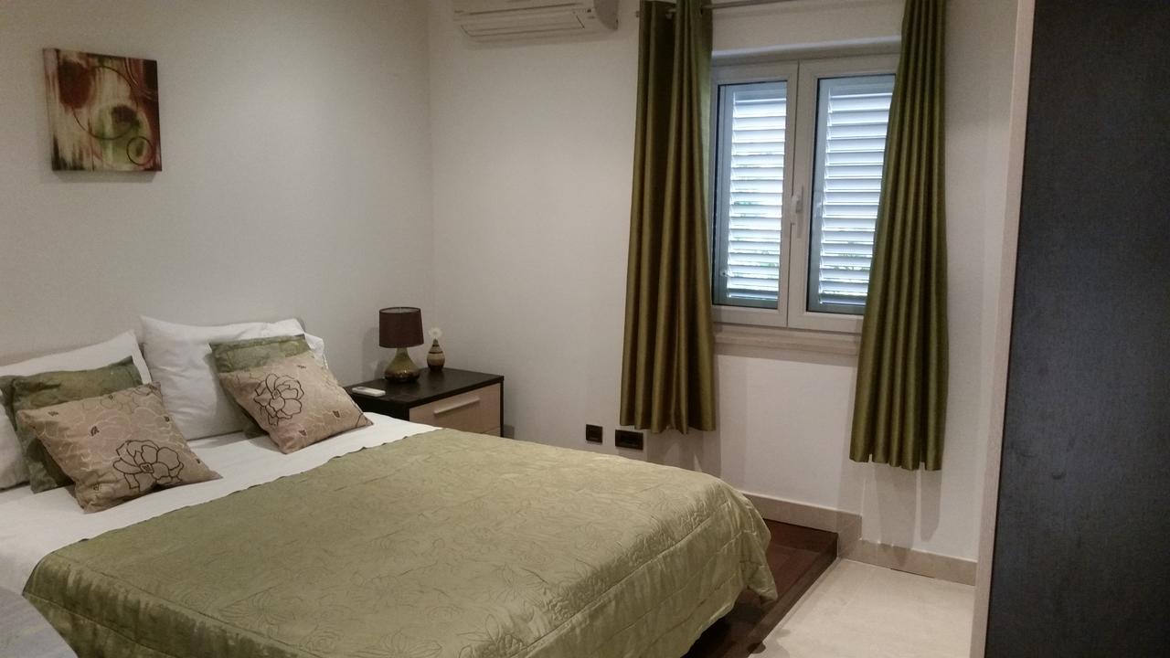 Villa Jade Apartments Front Row Sea View - Walk To Korcula Old Town Medvinjak Εξωτερικό φωτογραφία