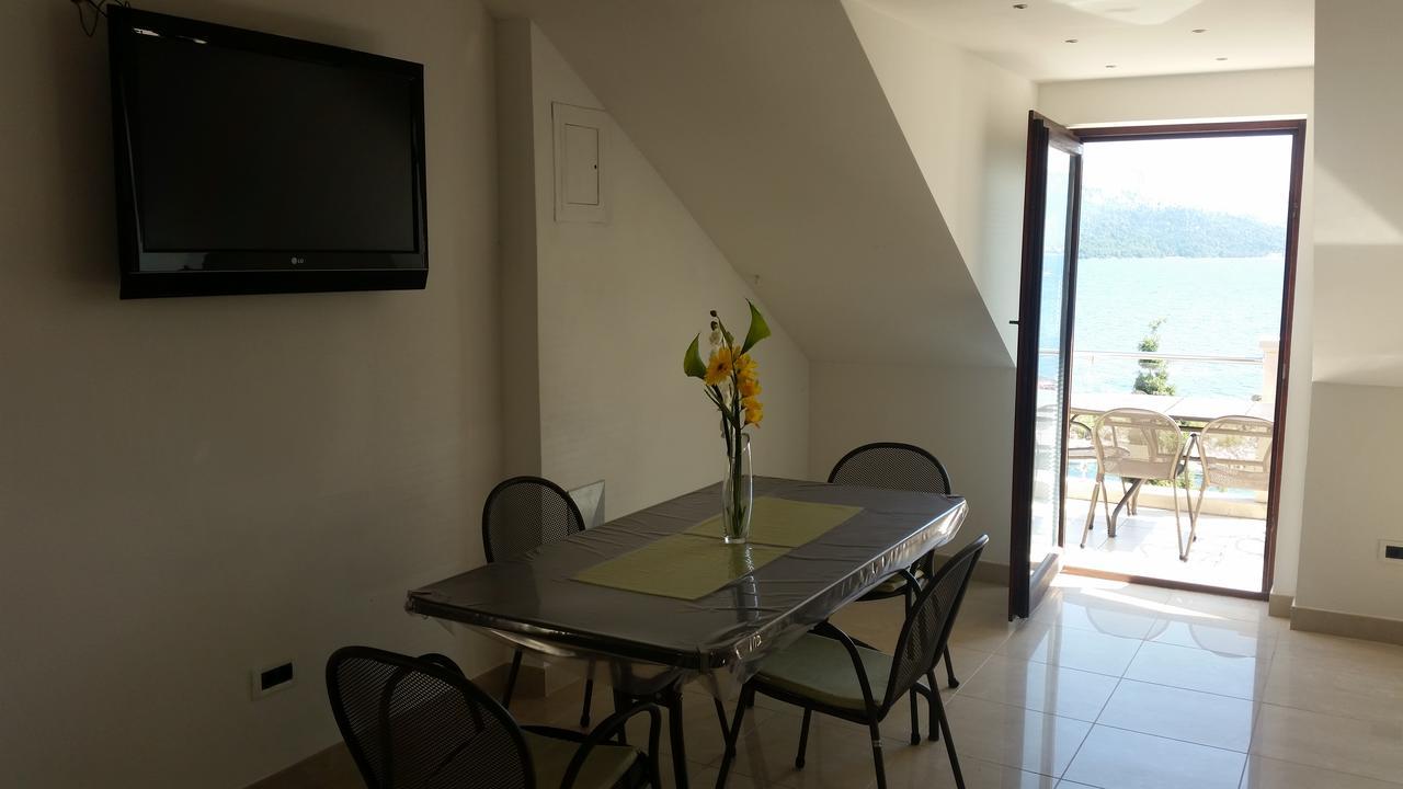 Villa Jade Apartments Front Row Sea View - Walk To Korcula Old Town Medvinjak Εξωτερικό φωτογραφία