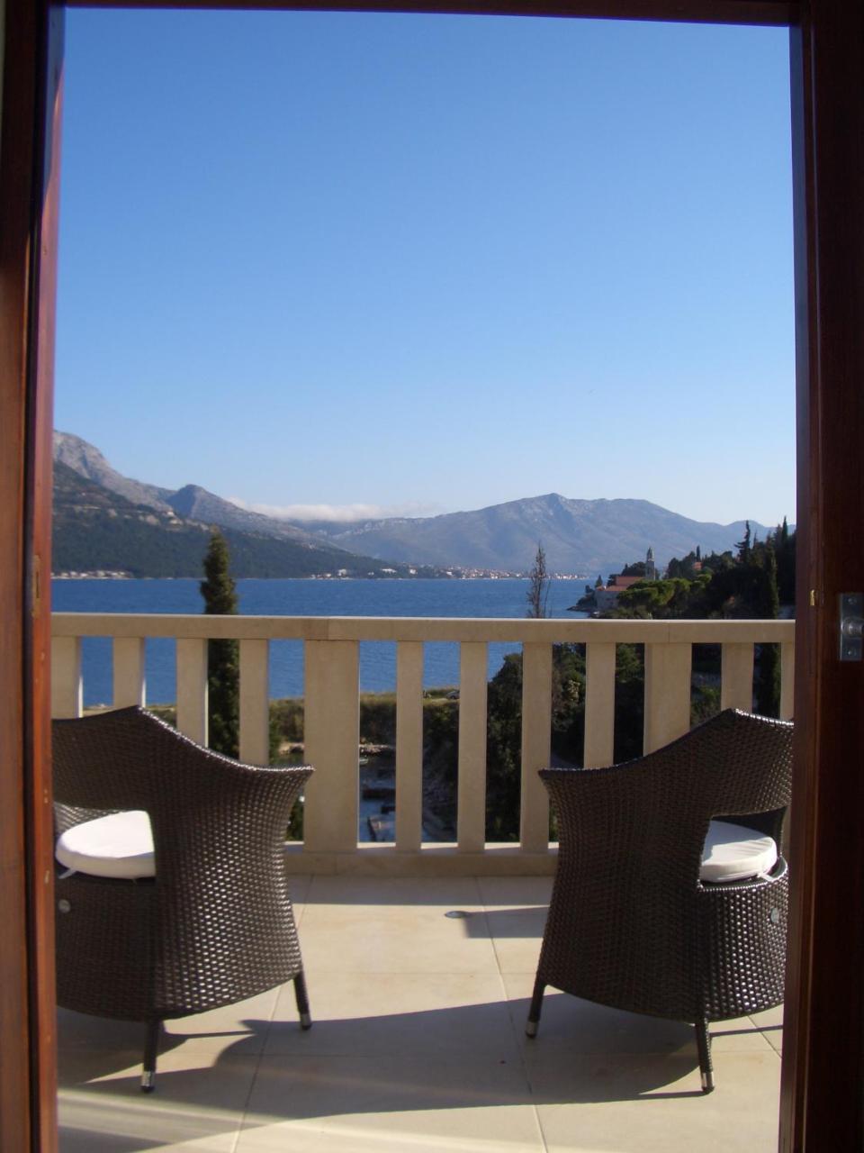 Villa Jade Apartments Front Row Sea View - Walk To Korcula Old Town Medvinjak Εξωτερικό φωτογραφία