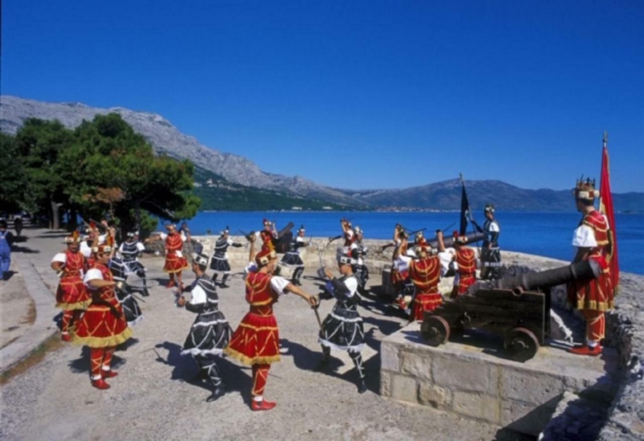 Villa Jade Apartments Front Row Sea View - Walk To Korcula Old Town Medvinjak Εξωτερικό φωτογραφία