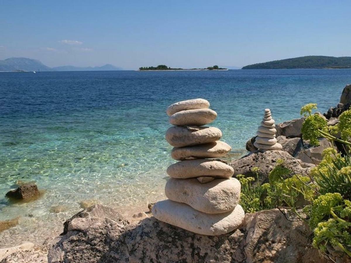 Villa Jade Apartments Front Row Sea View - Walk To Korcula Old Town Medvinjak Εξωτερικό φωτογραφία
